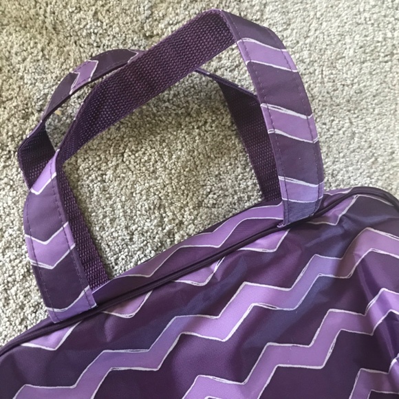 🍁5/30$!! Thirty One Zig Zag Lined Lunch TotecBag - Picture 3 of 7